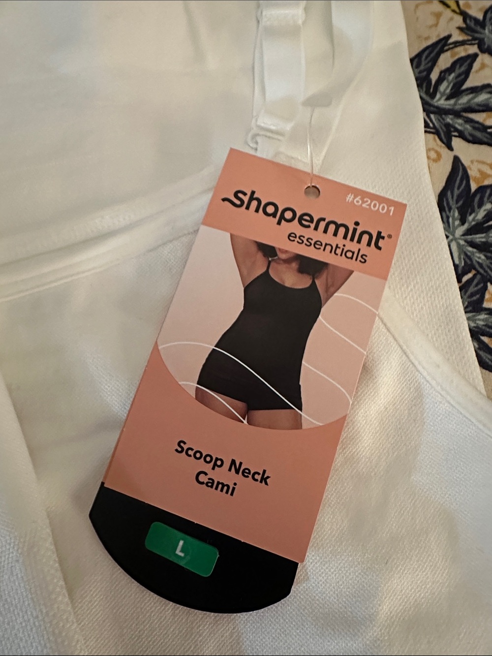 Shapermint White Scoop Neck Cami Tank Top (L and XL) - Picture 2 of 4